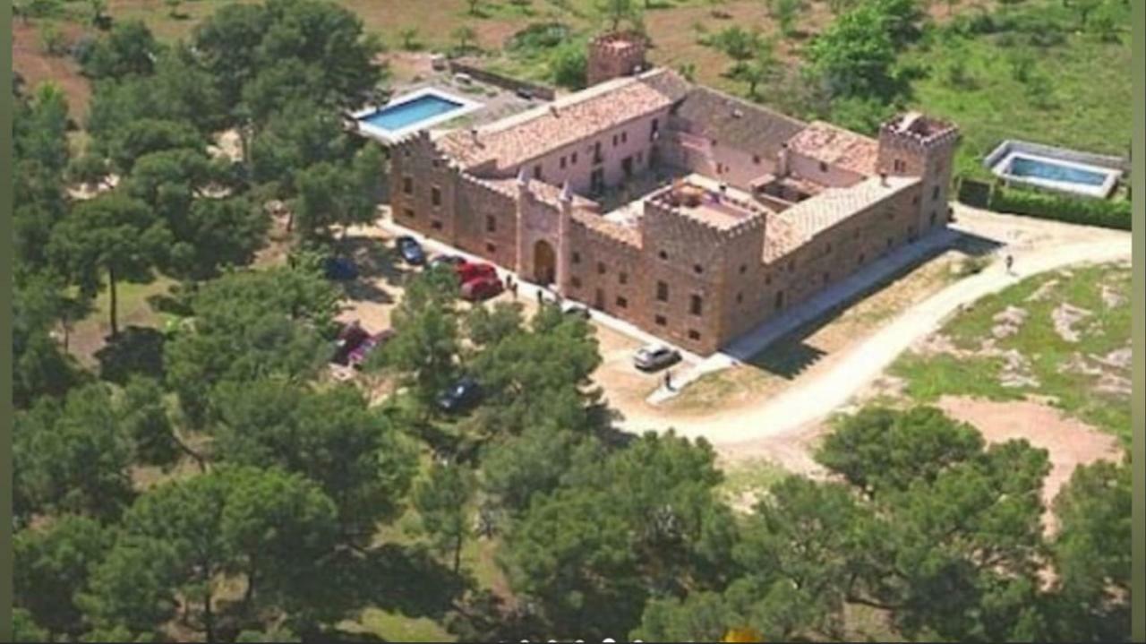 Castillo Con Piscina En Plena Sierra Calderona Segorbe Exterior photo